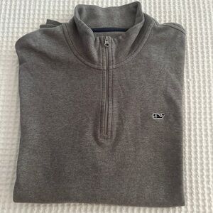 Vineyard Vines men pullover - great condition!